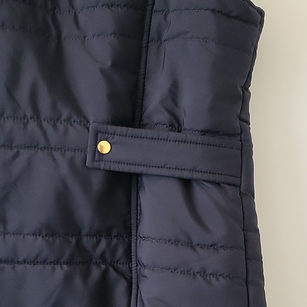 Crown & Ivy Quilted Vest Navy Blue and Cream Classic Design - Picture 5 of 8